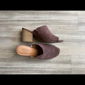 Universal Thread: Suede Brown Mules Size 9